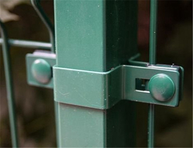 50mm lỗ màu xanh lá cây Pvc tráng dây hàng rào giữ Grip đơn giản