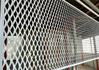 Chiều dài 2 mét Đồng nhất Lỗ hàng rào đường cao tốc Lưới kim loại mở rộng được sơn