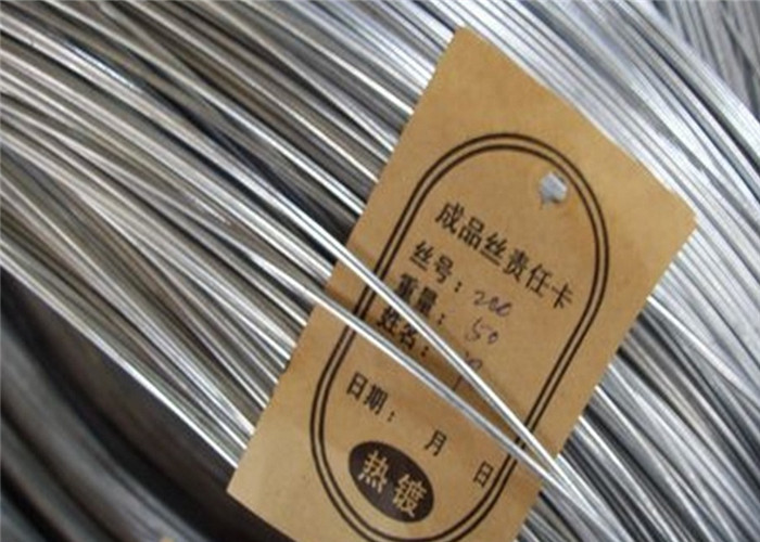 Dòng dây kim loại mạ kẽm nhúng nóng làm hàng rào dày 2,5mm